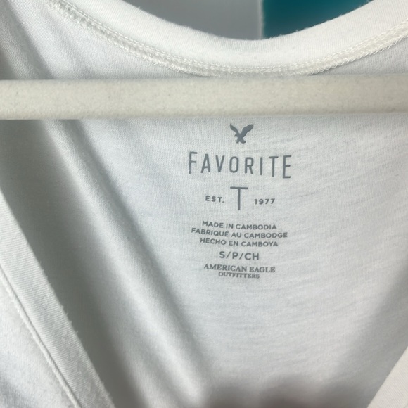 American Eagle size small embroidered white short sleeve V-neck T-shirt - Picture 2 of 5